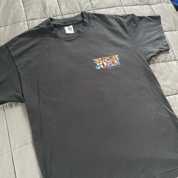 1994 Elton John Concert/Tour Tee ; Clean and In great used shape : 👓 Elton 🎹 - Picture 5 of 8